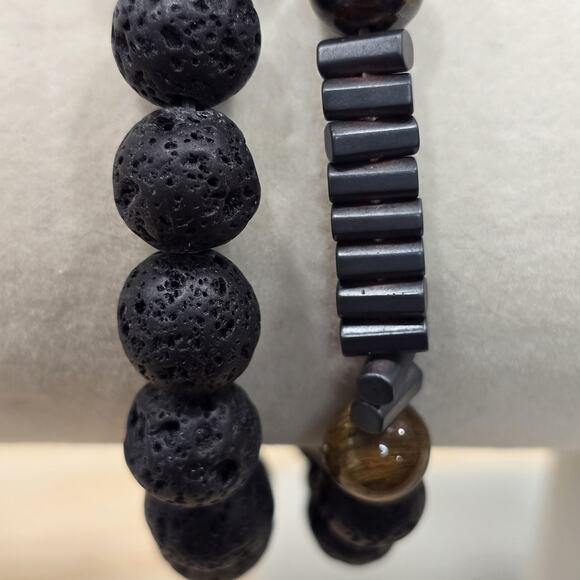 Lot of 2 Natural Volcanic Lava Stone Stretch Bracelet Essential Oil Diffuser - Picture 8 of 9